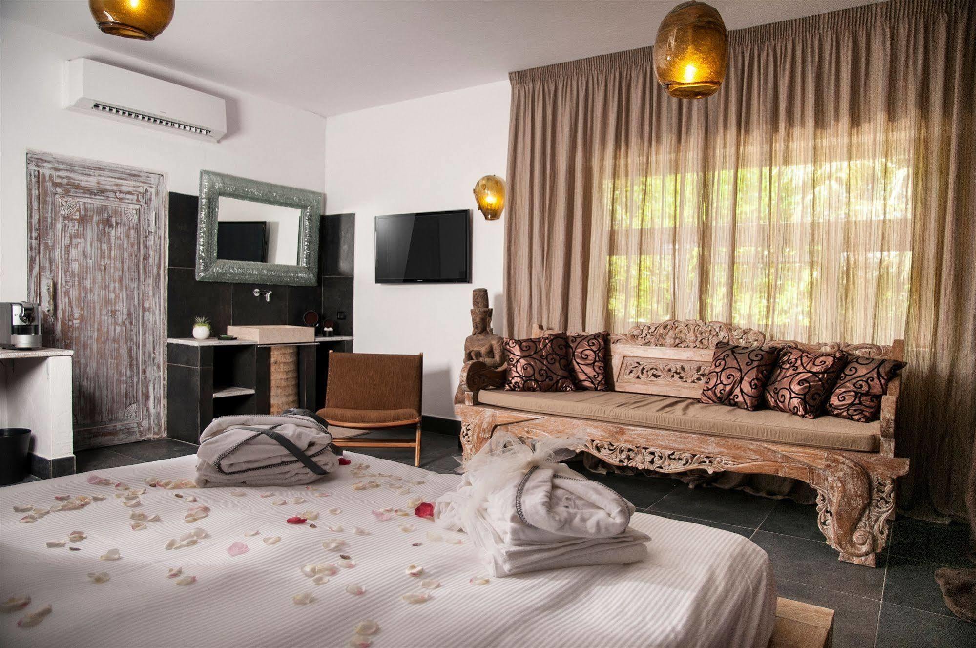 Bed and Breakfast Seven Maze Charming House Bari Exterior foto
